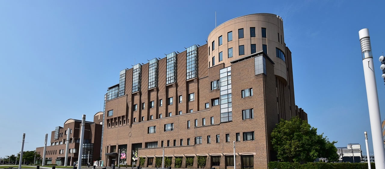 とやま自遊館 外観